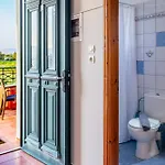 Vitoratos شقة